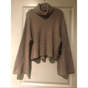 NWT Lulu’s Camel Cropped Bell Sleeve Sweater